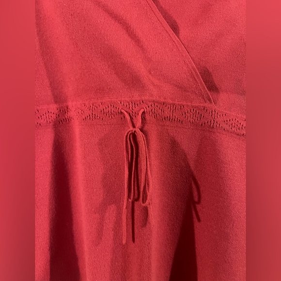 BRAND NEW WOMENS SLEEVELESS TOP NWOT - Picture 2 of 4